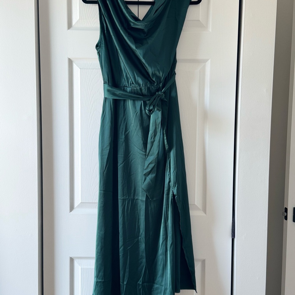 Elegant Green Sleeveless Dress
